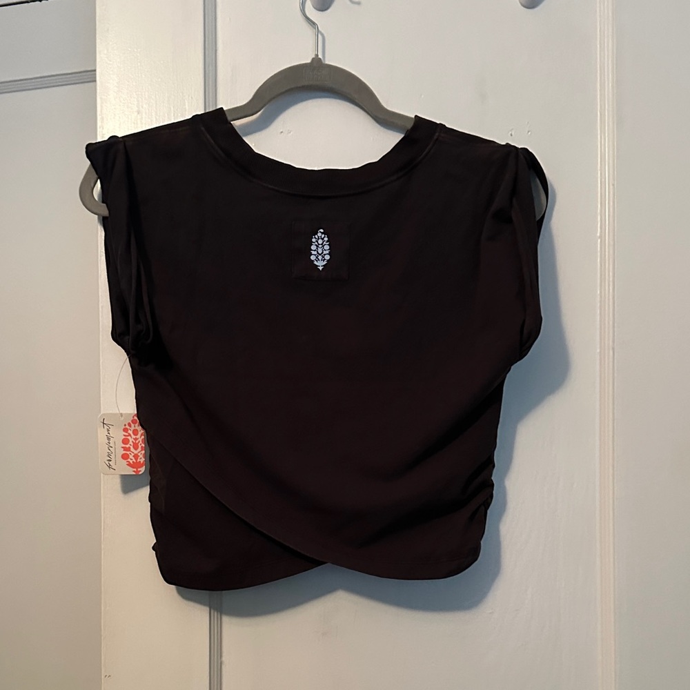 FP Movement by Free People Black Cropped Twist-Hem Tee - Picture 2 of 3